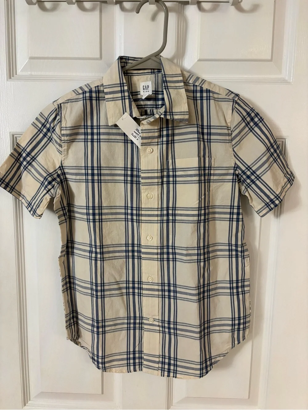 NWT GAP button down shirt